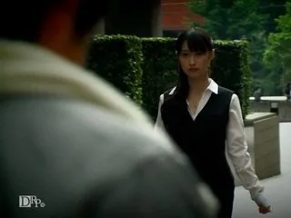 욕정 폭발! 키 큰 남성들 호텔에서 유혹하는 아내