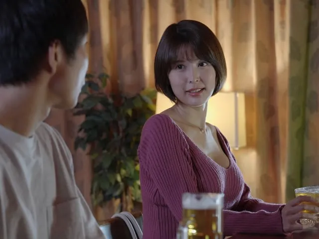 바에서 우연히 만난 나의 아이돌, 아오이 츠카사와의 하룻밤